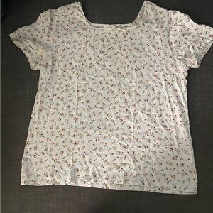 Oak and fort floral top size: M